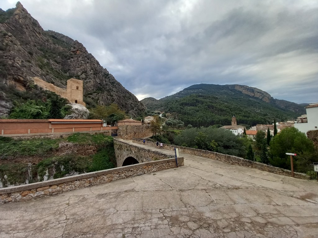 Arnedo, La Rioja: shoes, hot springs, dinosaurs and thousands of caves. 